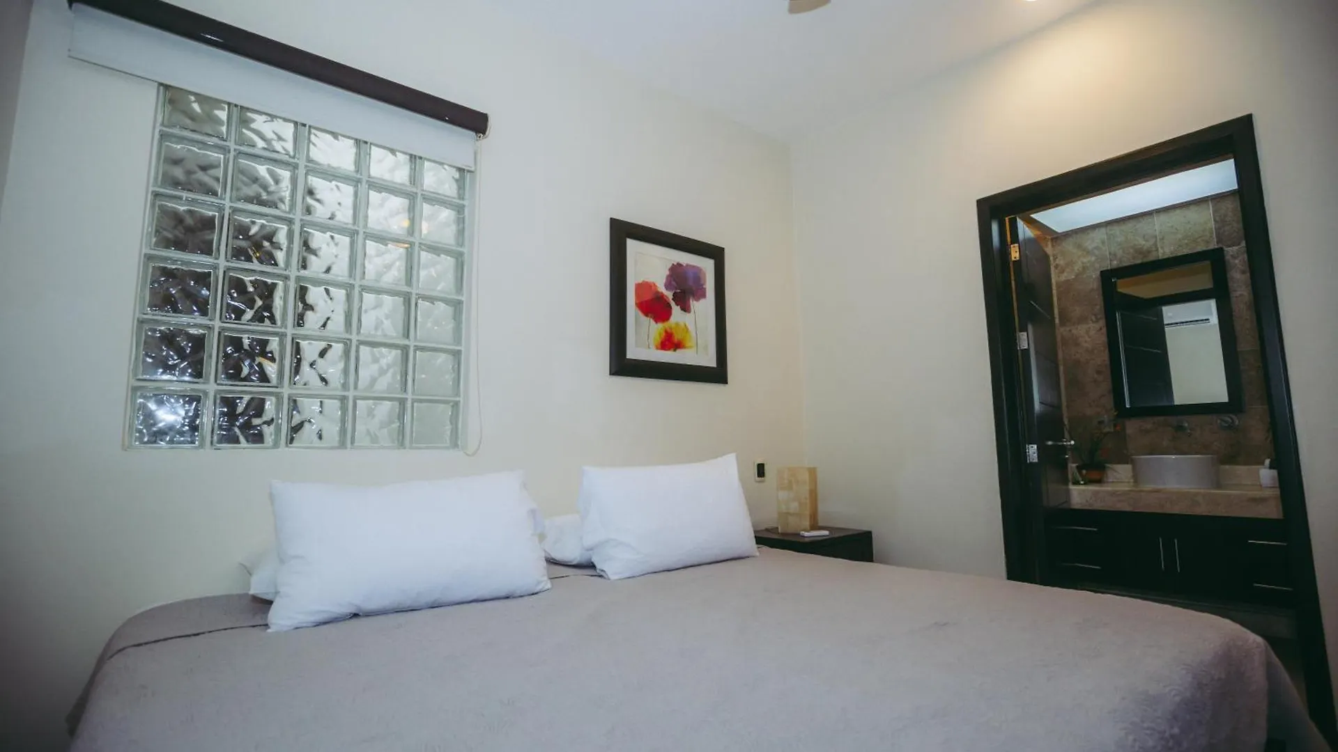 El Faro 204 Surf Two Bedrooms Apartment Ocean Front プレヤデルカーメン メキシコ