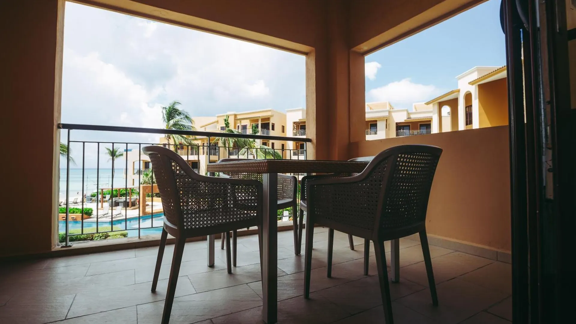 El Faro 204 Surf Two Bedrooms Apartment Ocean Front プレヤデルカーメン